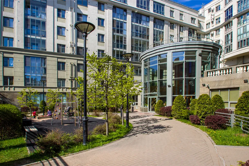 Просторная квартира на Петроградке с паркингом