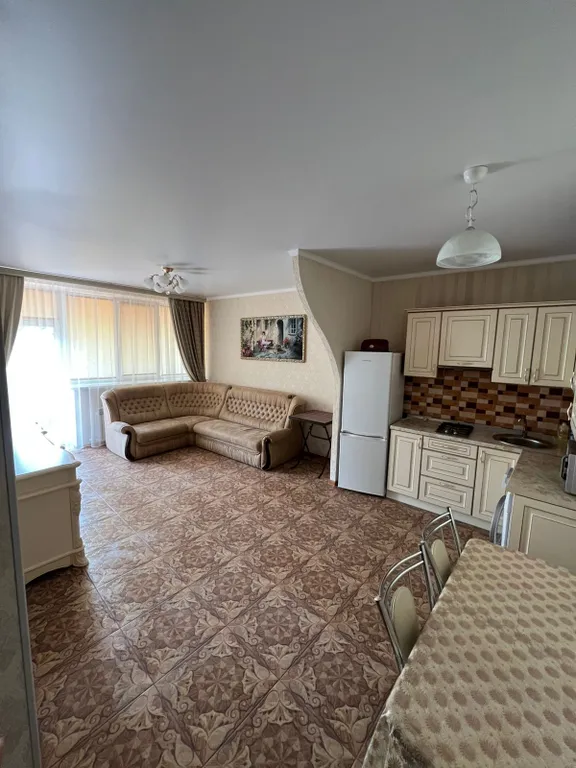 Квартира Четырёхместный улучшенный с балконом и видом на Медведь гору — аренда посуточно в Партенит