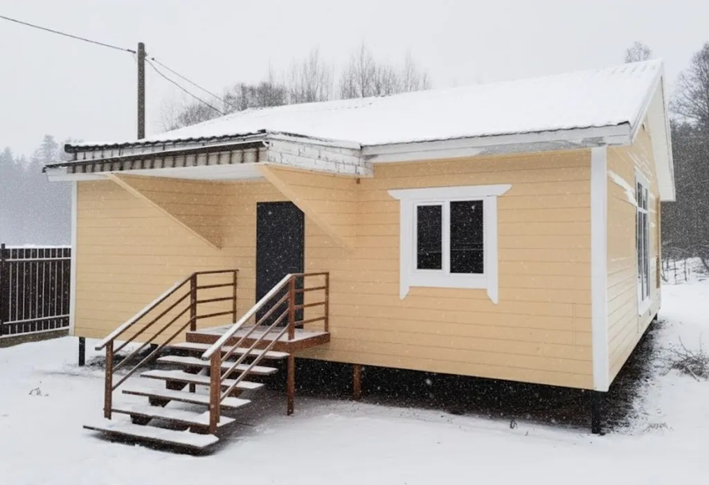 Уединённый загородный дом с баней на большом участке