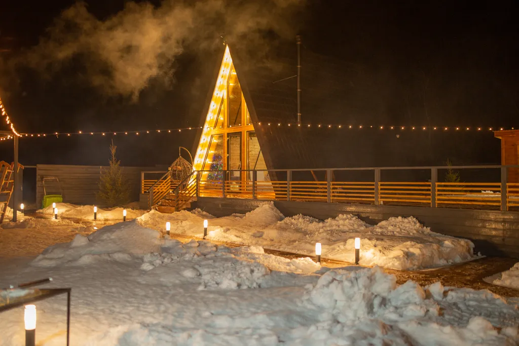 Треугольный дом в аренду с банным чаном и баней