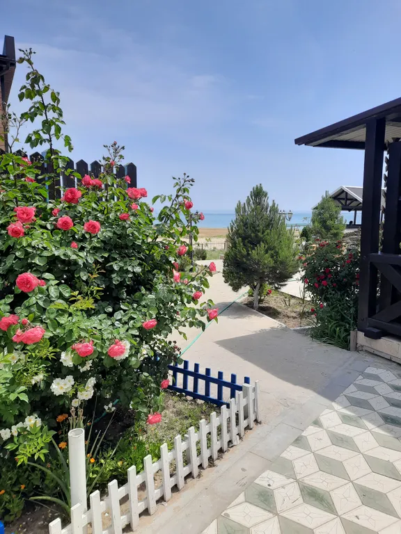 Уютная двухкомнатная квартира с видом на море