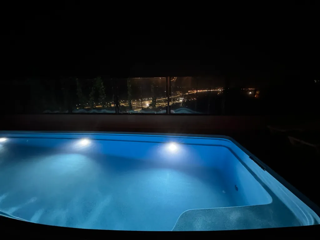 Уютный таунхаус с бассейном