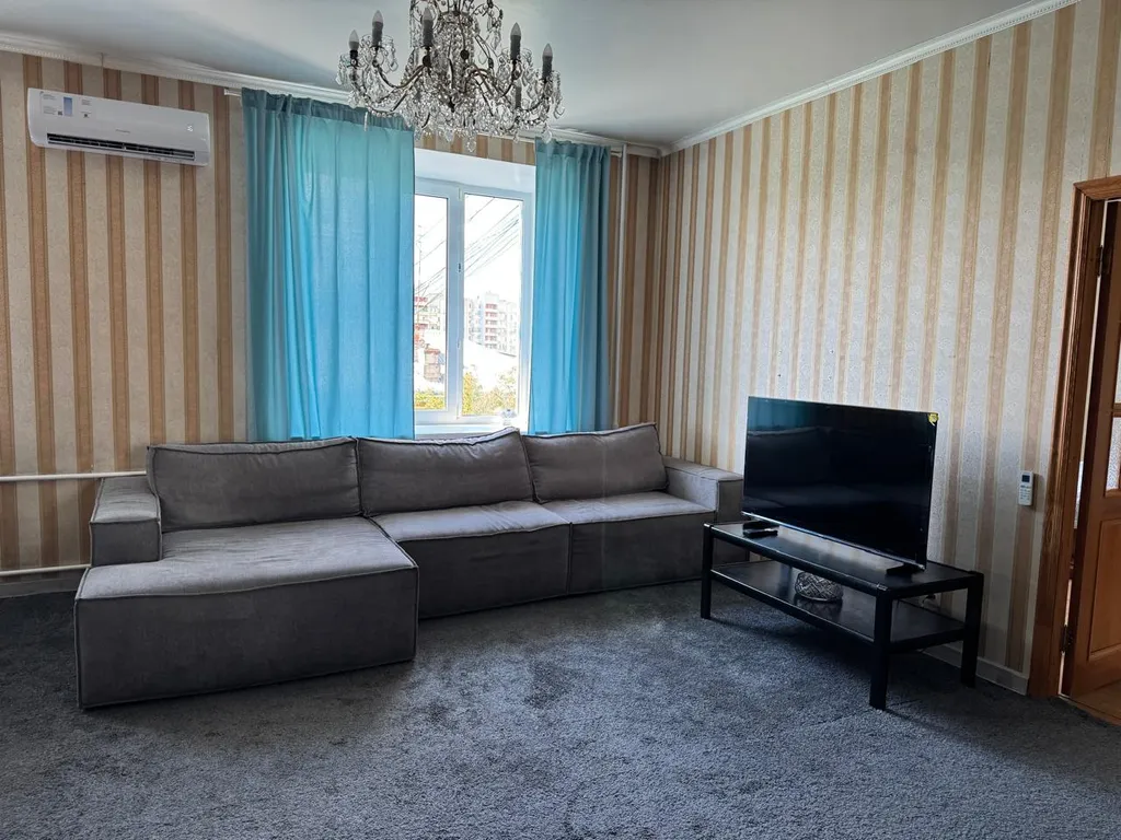 Просторная чистая квартира в самом центре города