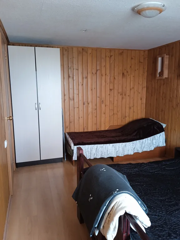 Целый этаж в доме рядом с озером