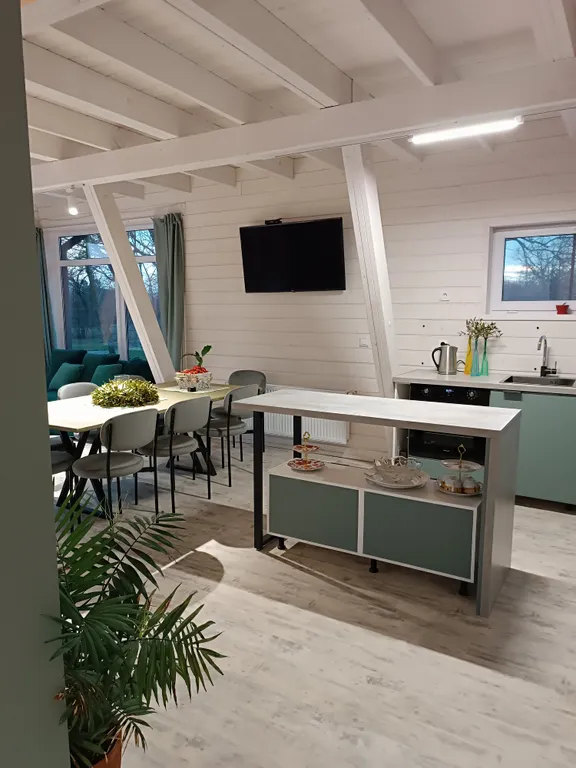 Дом с бассейном