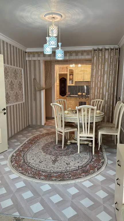 Квартира со своим двором у набережной