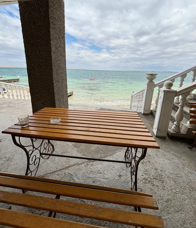 1-й этаж трехэтажного дома - первая линия