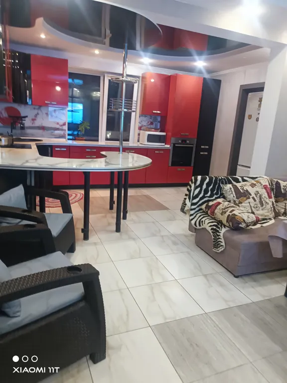 Домик в Лениском на берегу озера