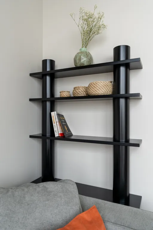 Угловой стильный апартамент с 2 спальнями