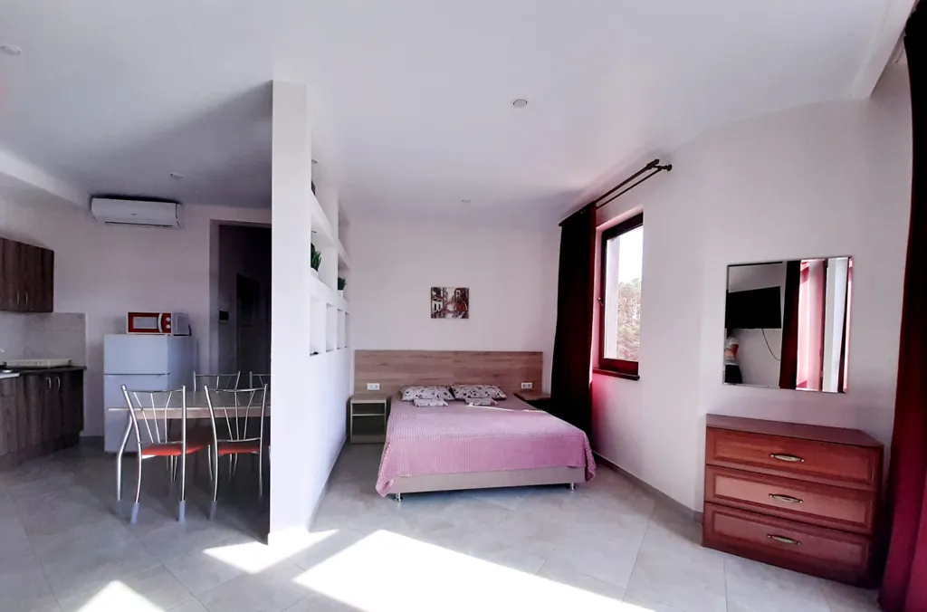 Квартира Квартира Светлая студия у моря — Геленджик