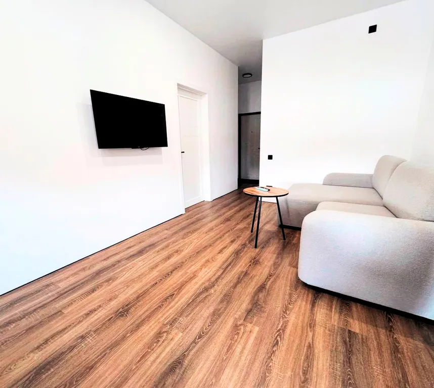 Дом с бассейном