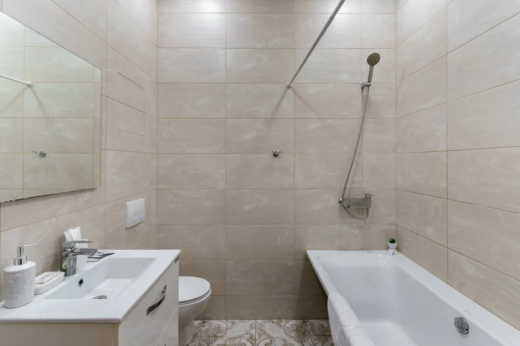 Трёхкомнатные апартаменты с сауной в центре