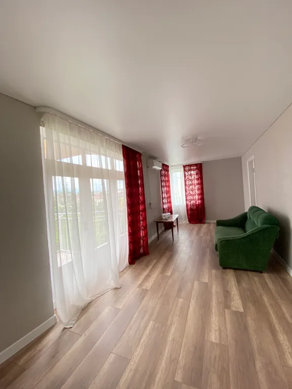 Уютная просторная трёхкомнатная квартира в спальном районе города