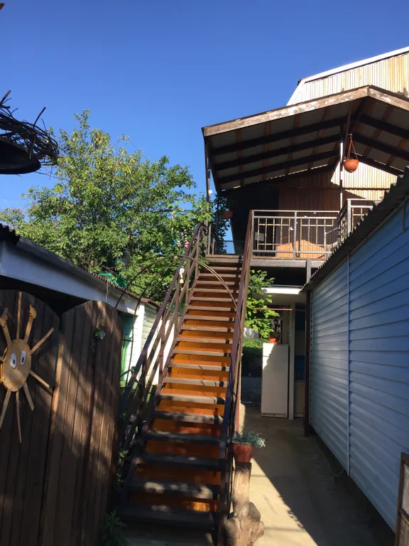 Номера в центре посёлка для семейного отдыха для большой компании