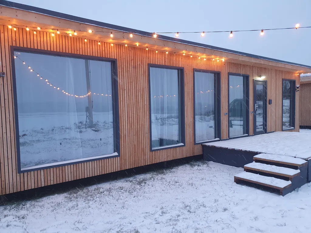 Дом с видом на озеро с баней