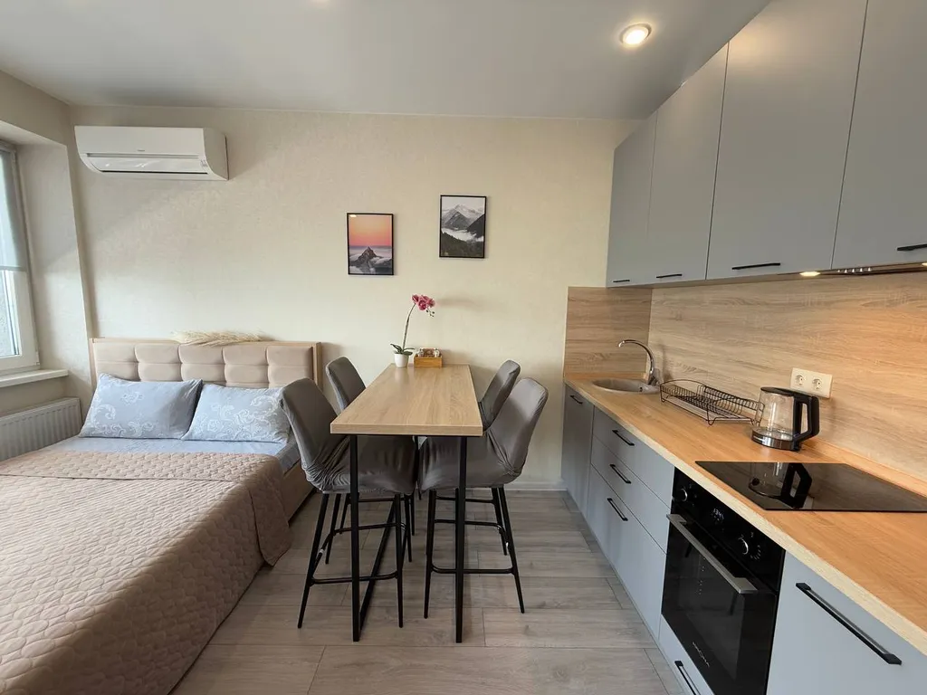 Стильная студия, панорамный вид на море и горы