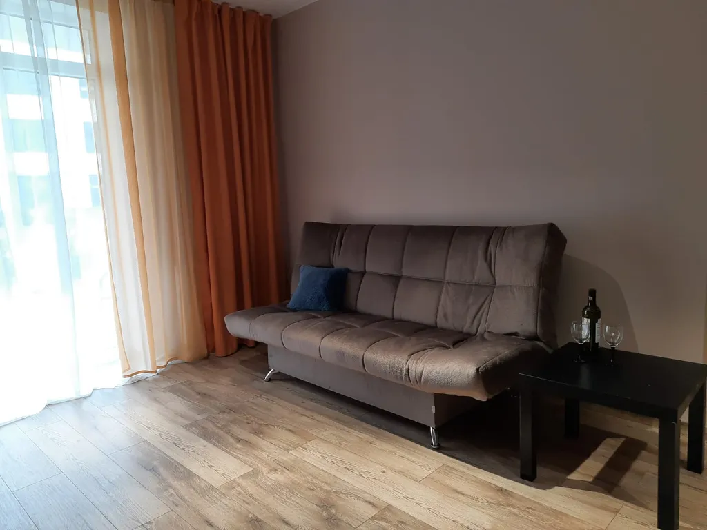 Просторная квартира в новом жилом комплексе с собственной террасой