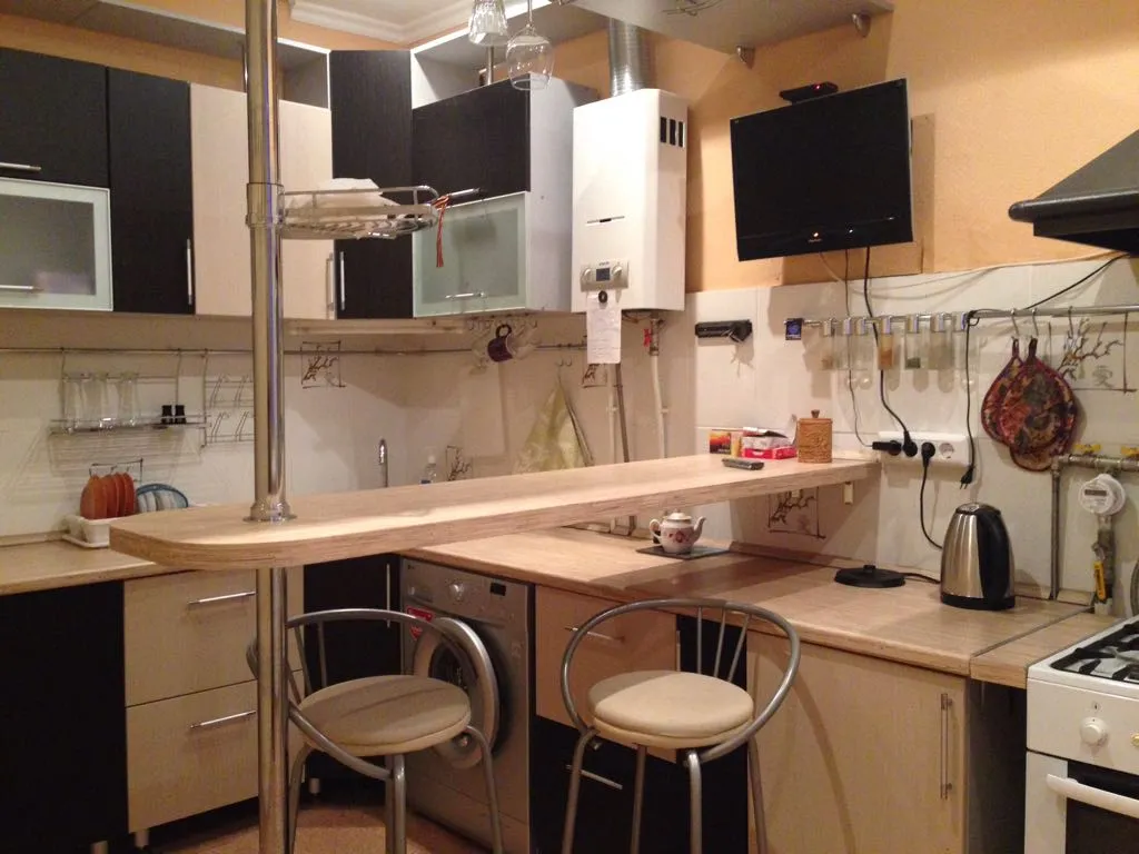 Апартаменты с видом на площадь Ленина