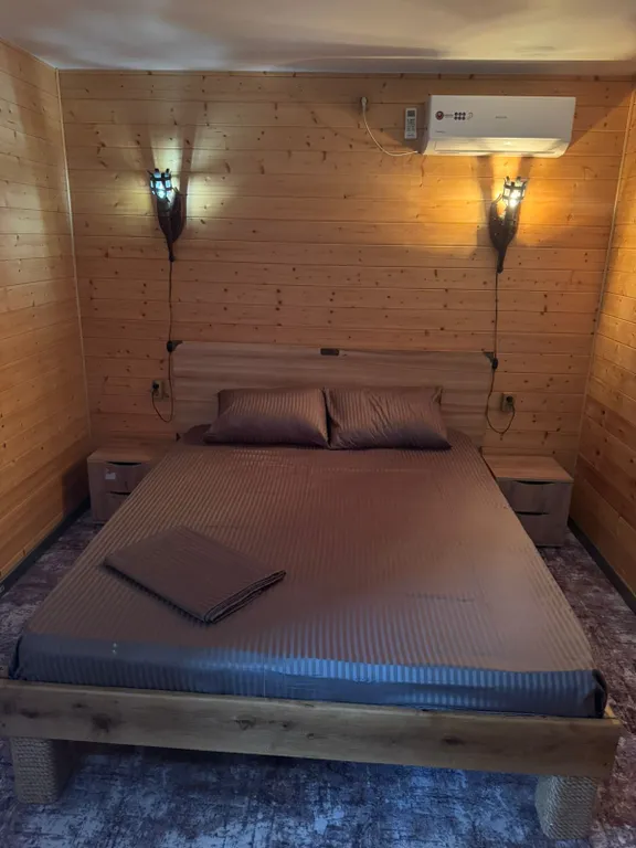 Гостевой комплекс Голден Хаус на первой береговой линии