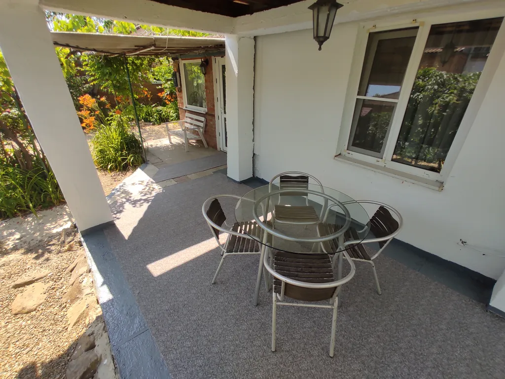 Коттедж Коттедж Двухкомнатные апартаменты с большой террасой — Камышеватская