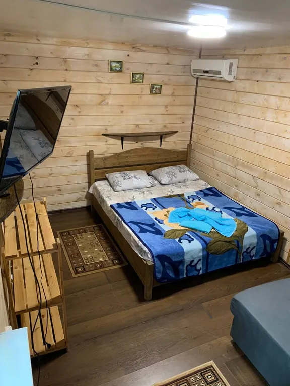 Отдельный домик на 2-4 человек в лесной зоне