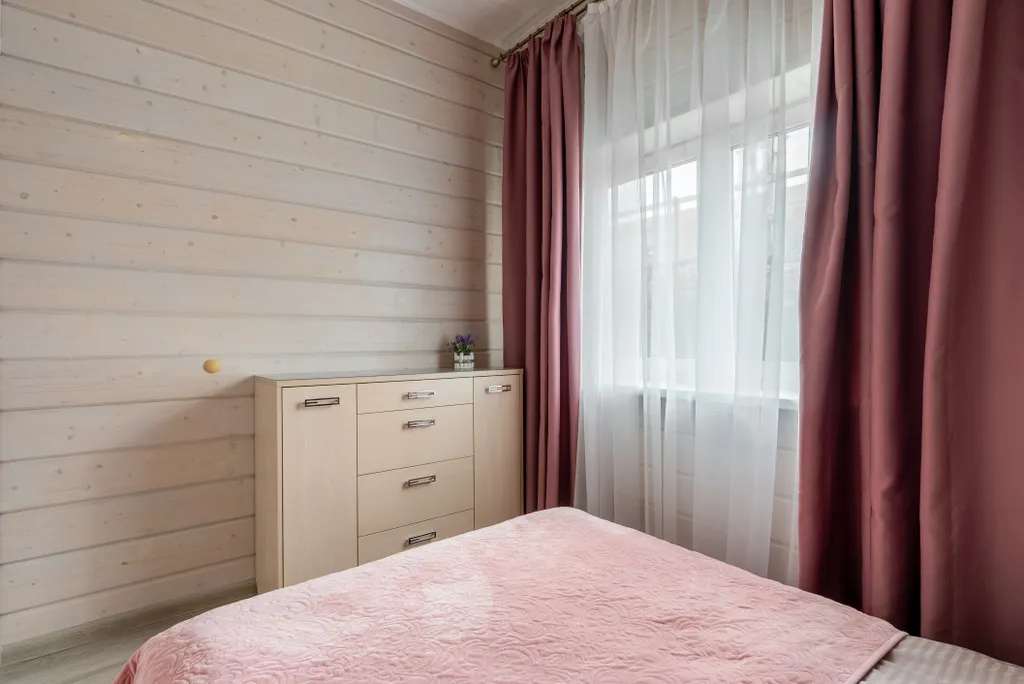 Уютный новый коттедж у озера