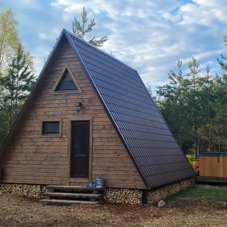 Домик в лесу Волчье логово