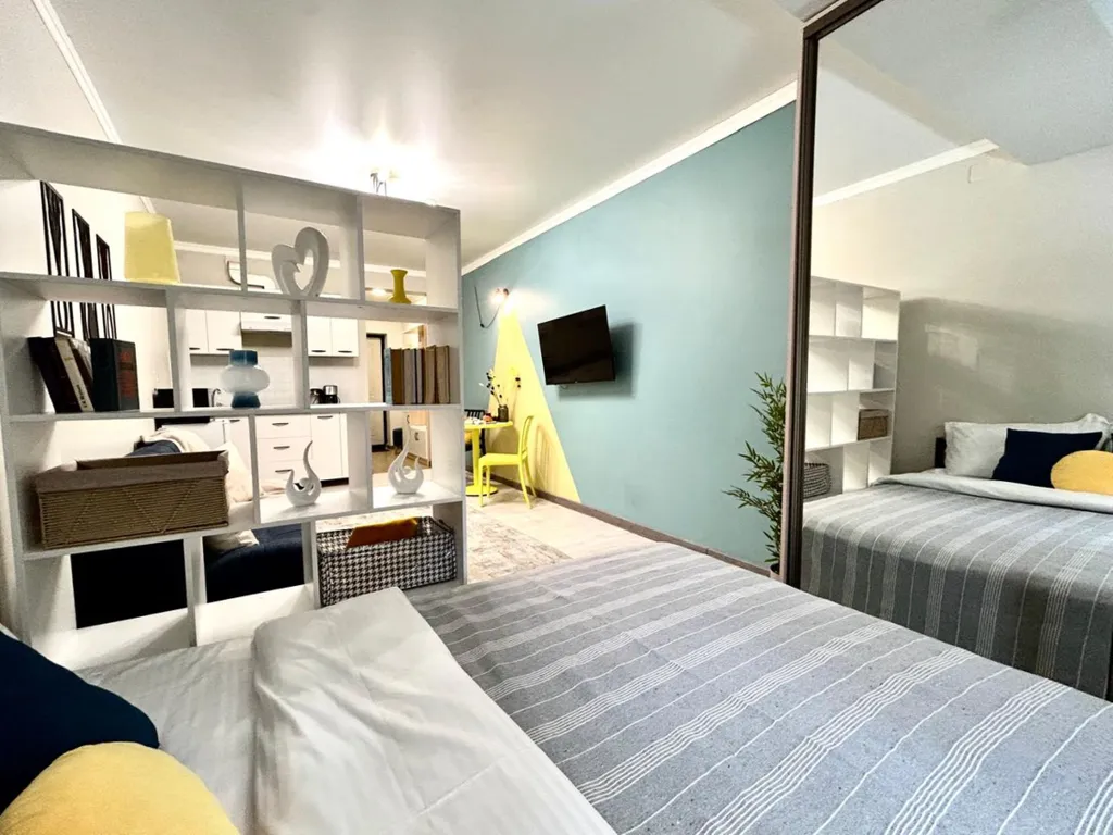 Яркая студия Молодежка в центре города