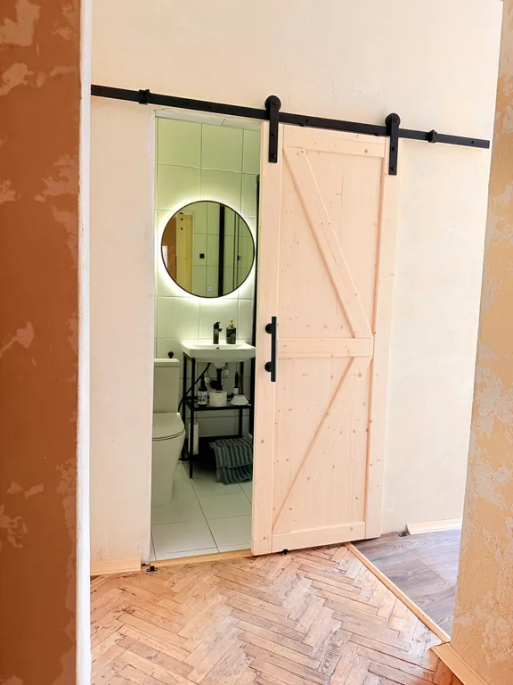 Новенькая ретро-лофт двушка в самом центре