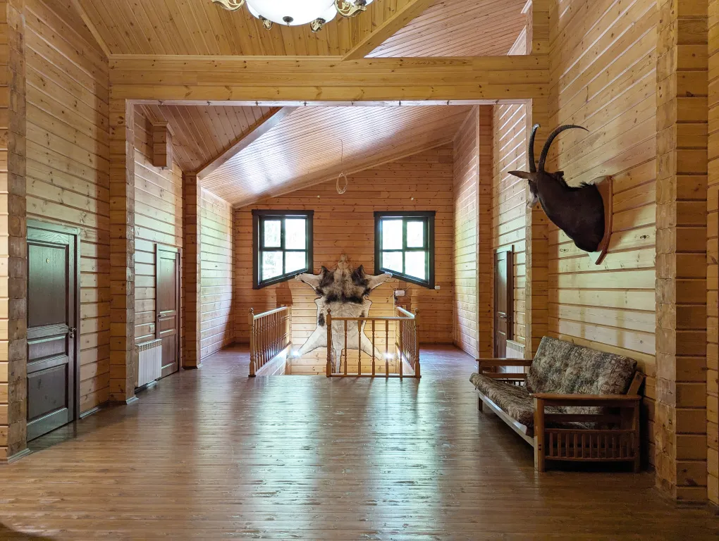 Сруб в заповедном лесу