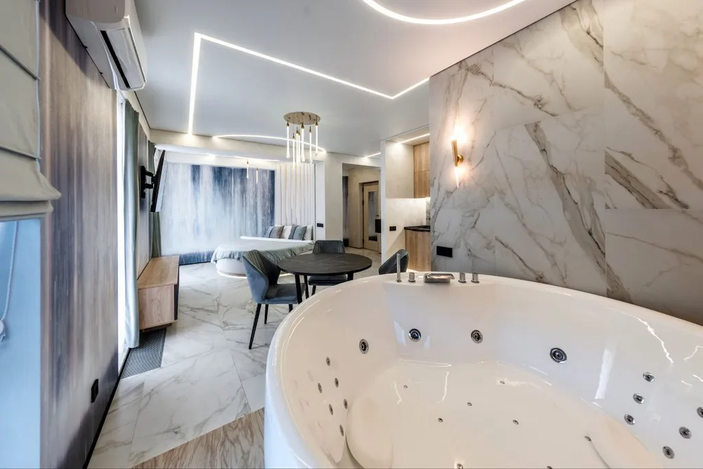 Студия с джакузи в центре Сочи
