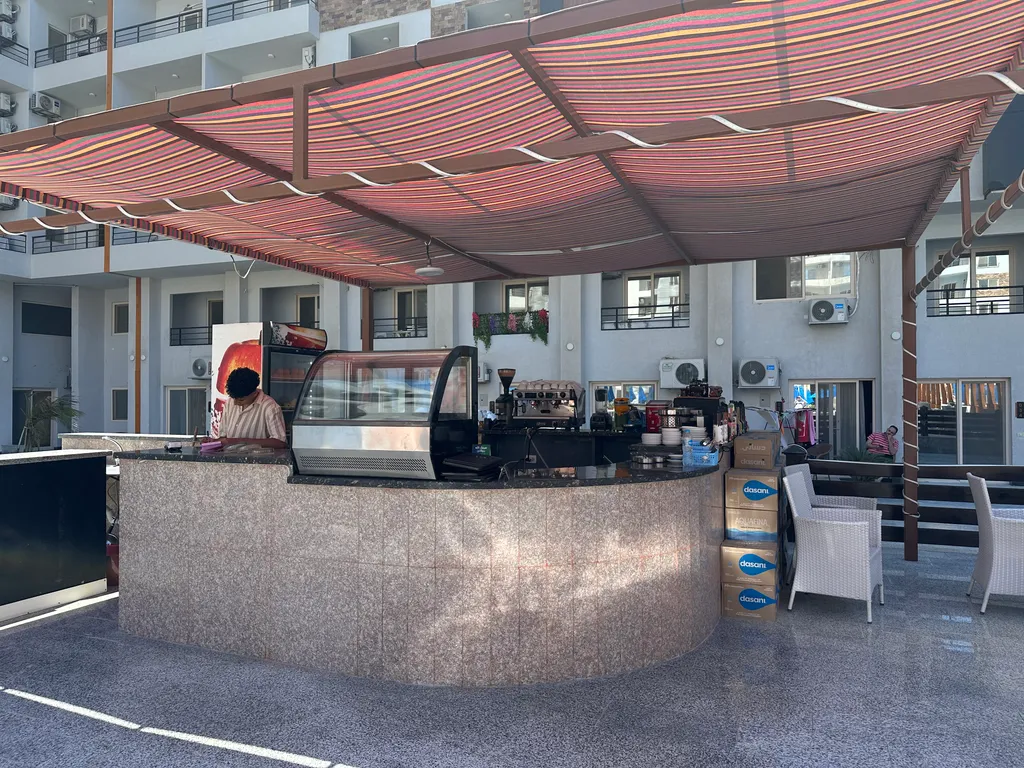 Апартаменты с личным пляжем и бассейном