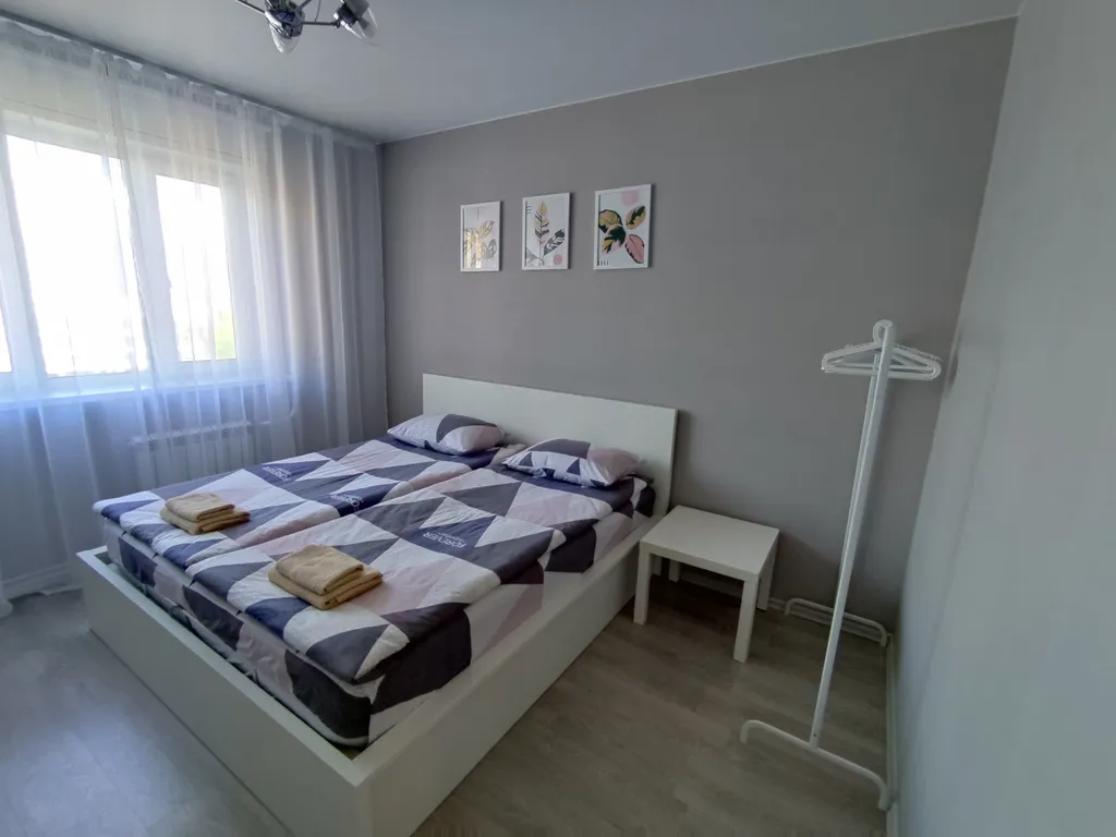 Большая семейная квартира до 5 гостей рядом с Волгой