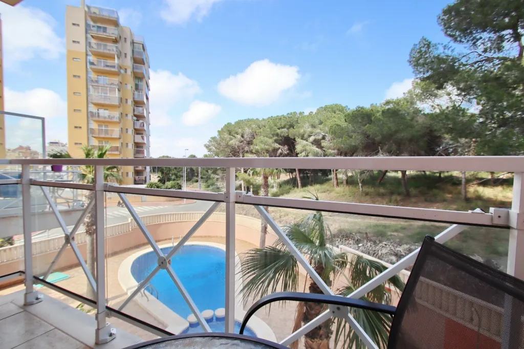 Апартаменты с видом на тихий сад рядом с морем