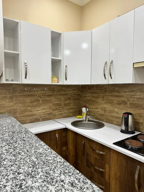 Трёхкомнатная квартира в Саакадзе тауерс