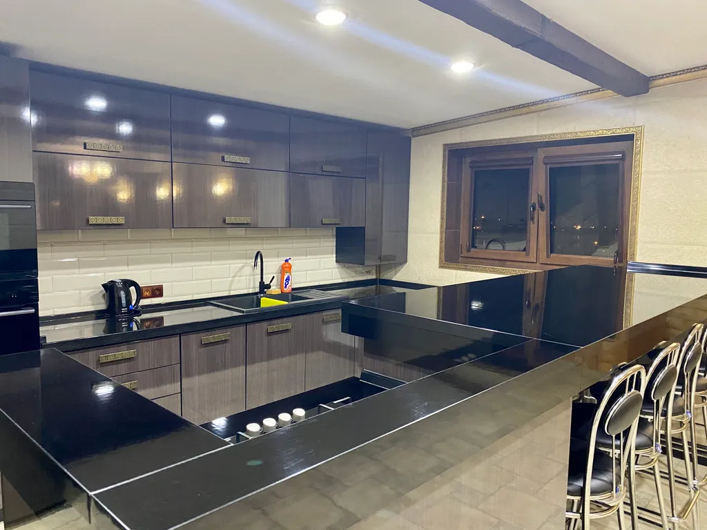 Двухуровневый пентхаус с панорамой на горы