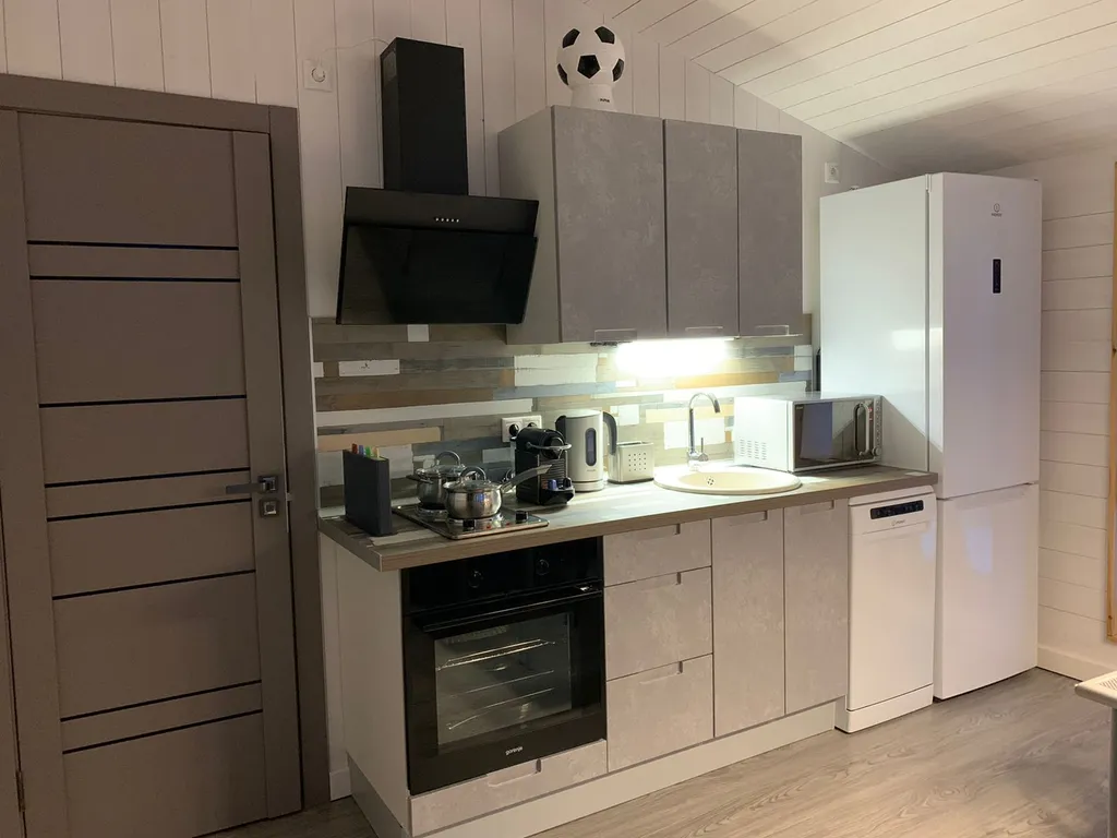 Домик близ Сорочан 2