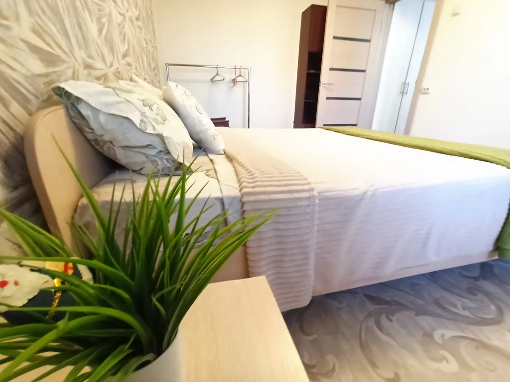 Квартира 2-комнатная квартира на Взлетке, рядом Автовокзал, Краевая больница, Глазной центр — Красноярск