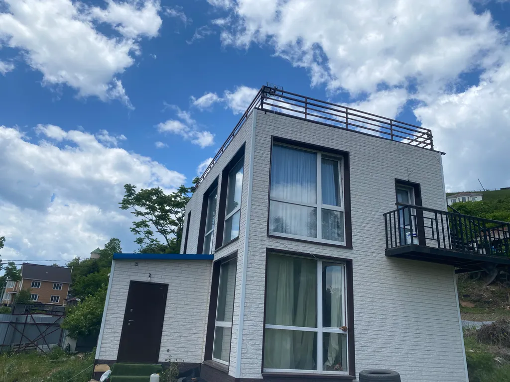 Дом в красивом районе