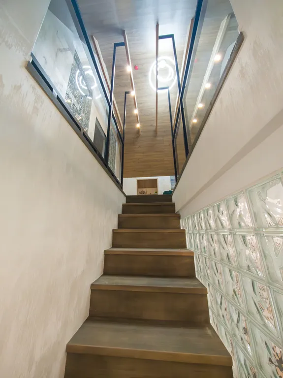 Двухуровневые апартаменты в тихом пространстве