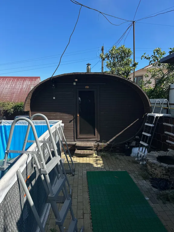 Коттедж Дом в лесу с баней и бассейном — Веселое