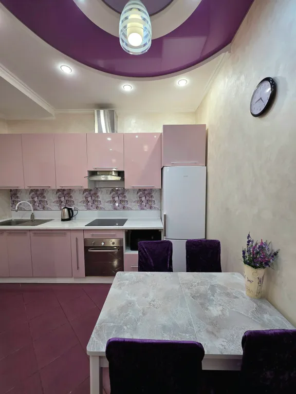 Современная в новом ЖК с водой