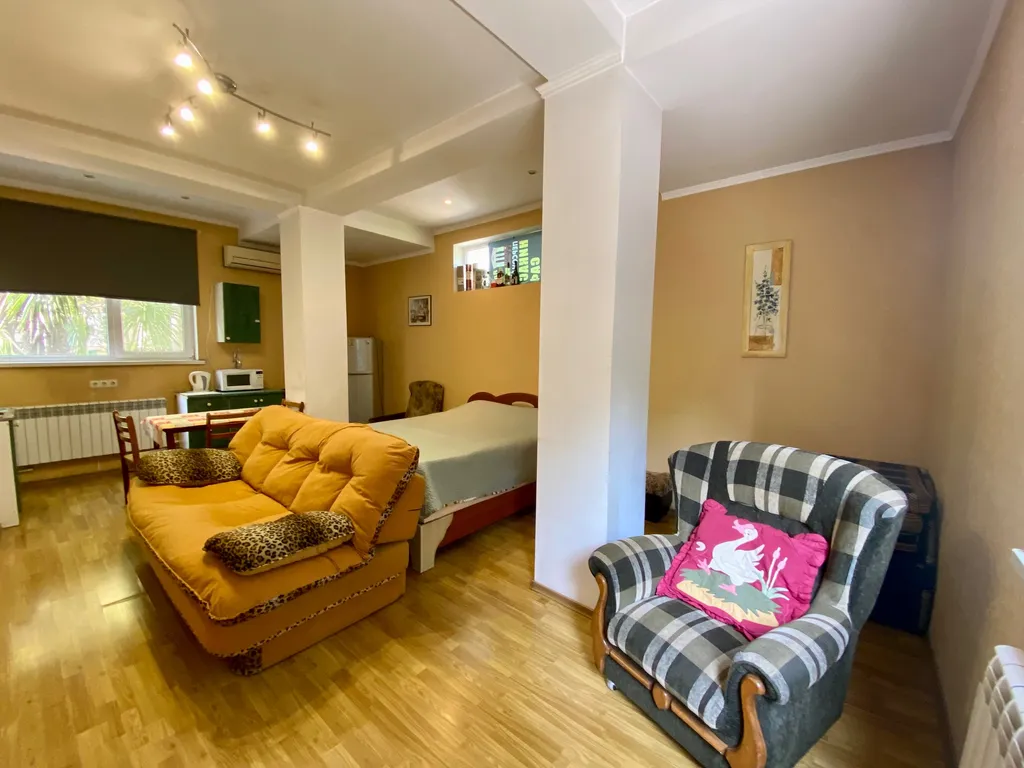 Квартира Апартаменты в самом центре Ялты у моря с парковкой бонус — аренда посуточно в Ялта