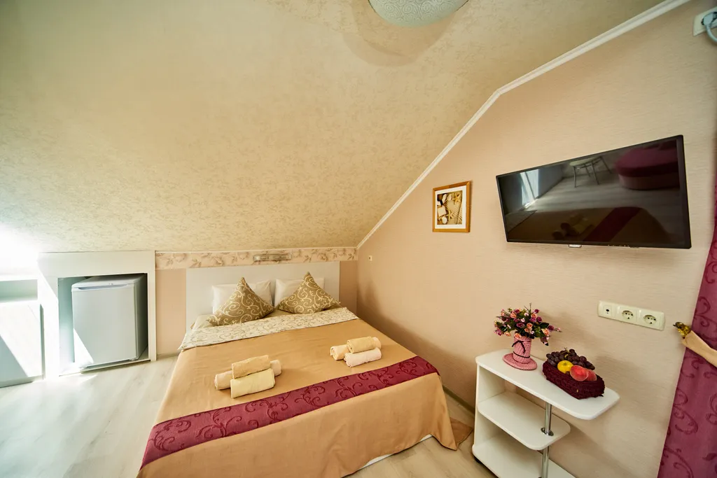 Квартира Комната Идиллия с видовым балконом из холла — Севастополь