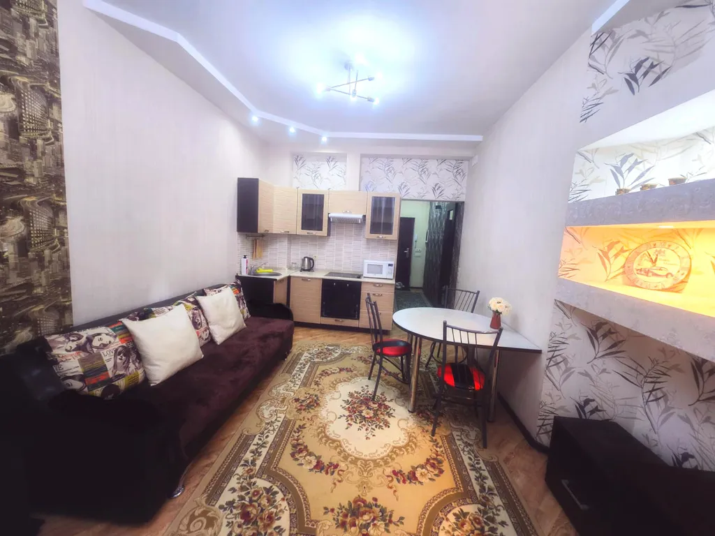 Однокомнатная в золотом квадрате