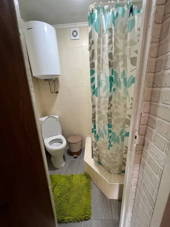 Уютный домик в 7 минутах от моря с зеленым двориком и парковой