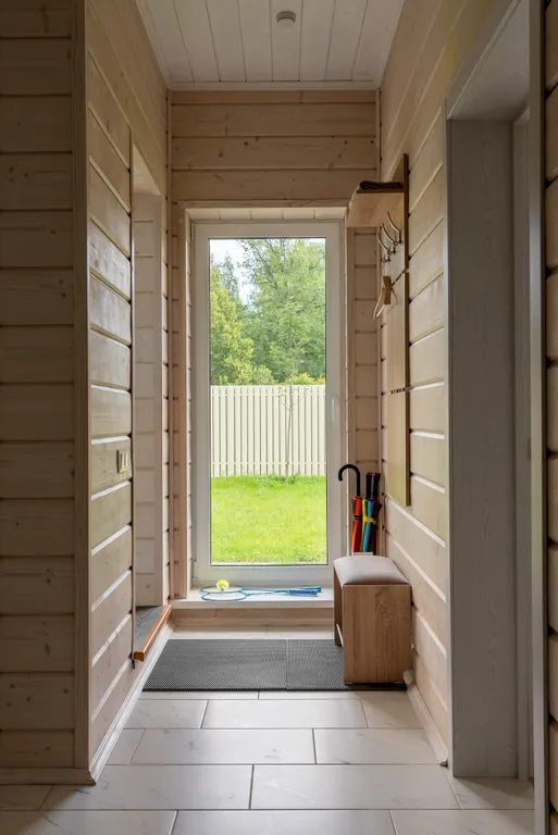 Уютный новый коттедж у озера