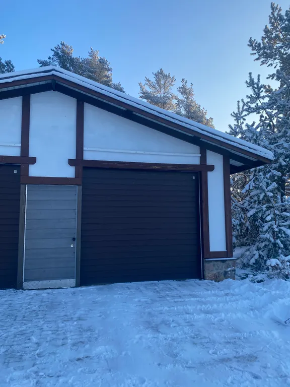 Уютный домик на озере