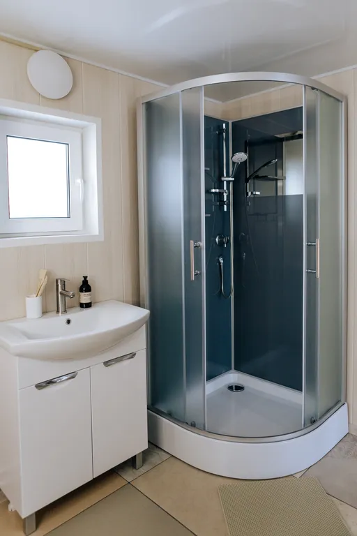 Стильный домик для отдыха с питомцем