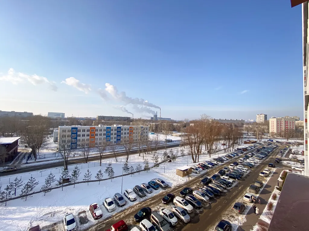 Светлая квартира у ТЦ Аквамолл